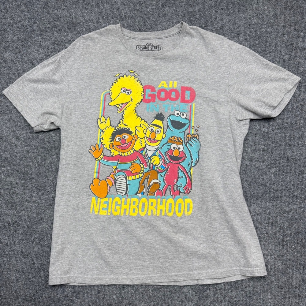 Sesame Street All Good In The Neighborhood Gray Graphic T-Shirt Mens‎ Large L